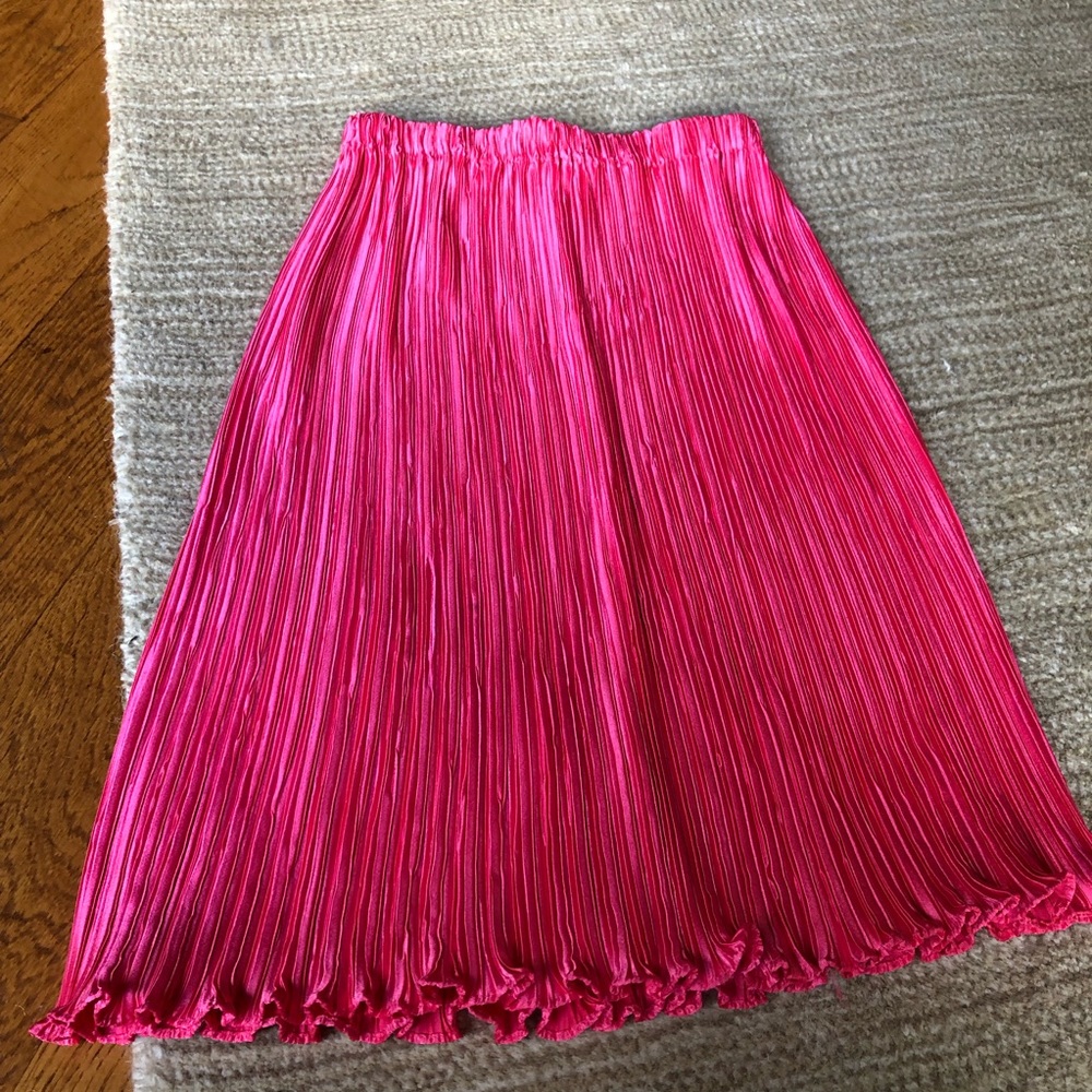 1980’s George f couture raspberry crinkle plisse skirt sz 6